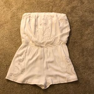 NWOT white strapless romper with mesh details!